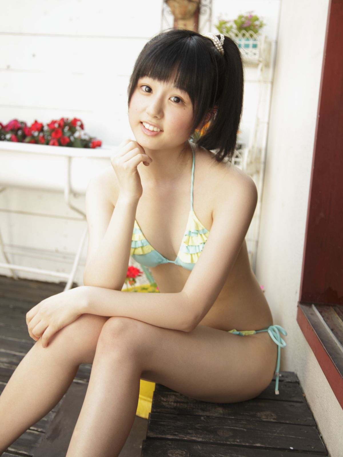 Pretty Japanese Girl in sexy bikini. So Cute!!!