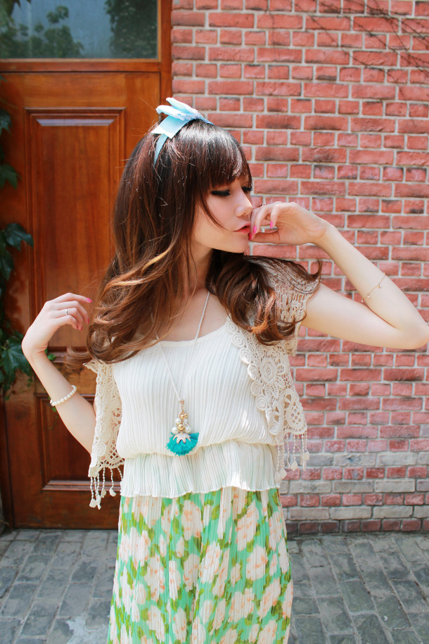 Asian sexy model poses in cute style.
