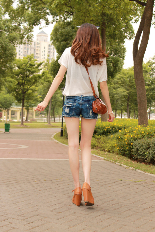 Asian sexy model poses in cute style.