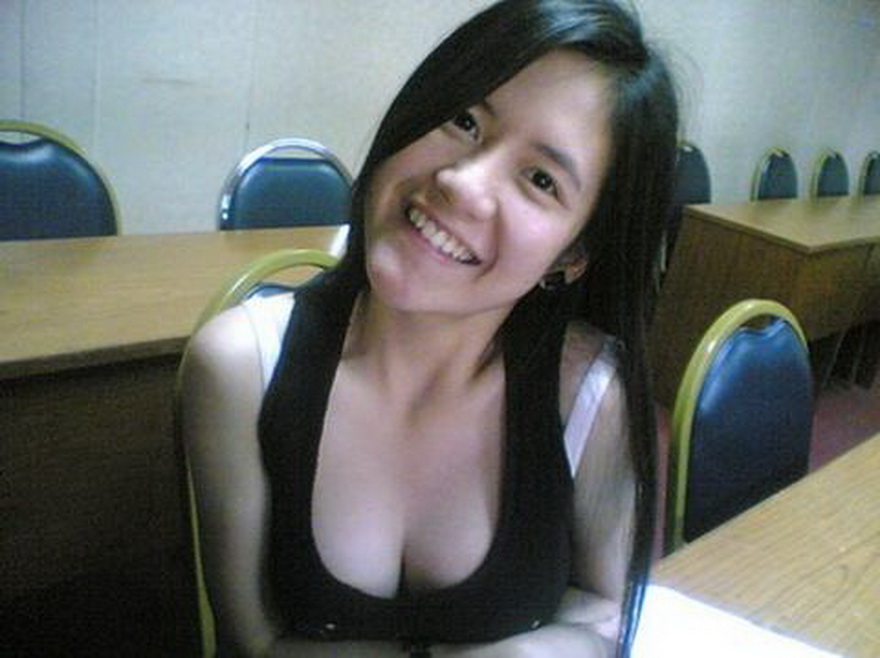 Pretty Thai Girl Photo Posted On Hi5 Page Milmon Sexy