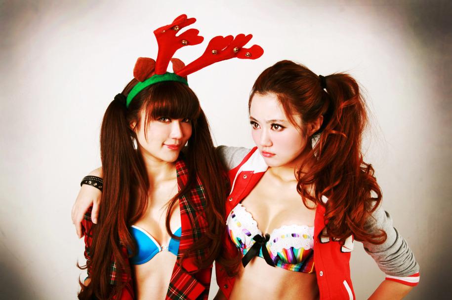 Merry Christmas with Asian ladys in sexy style