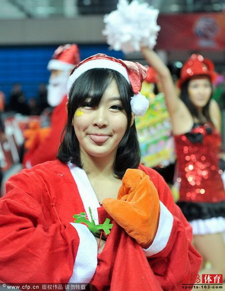 Korean Cheer Leaders direct from University in korea