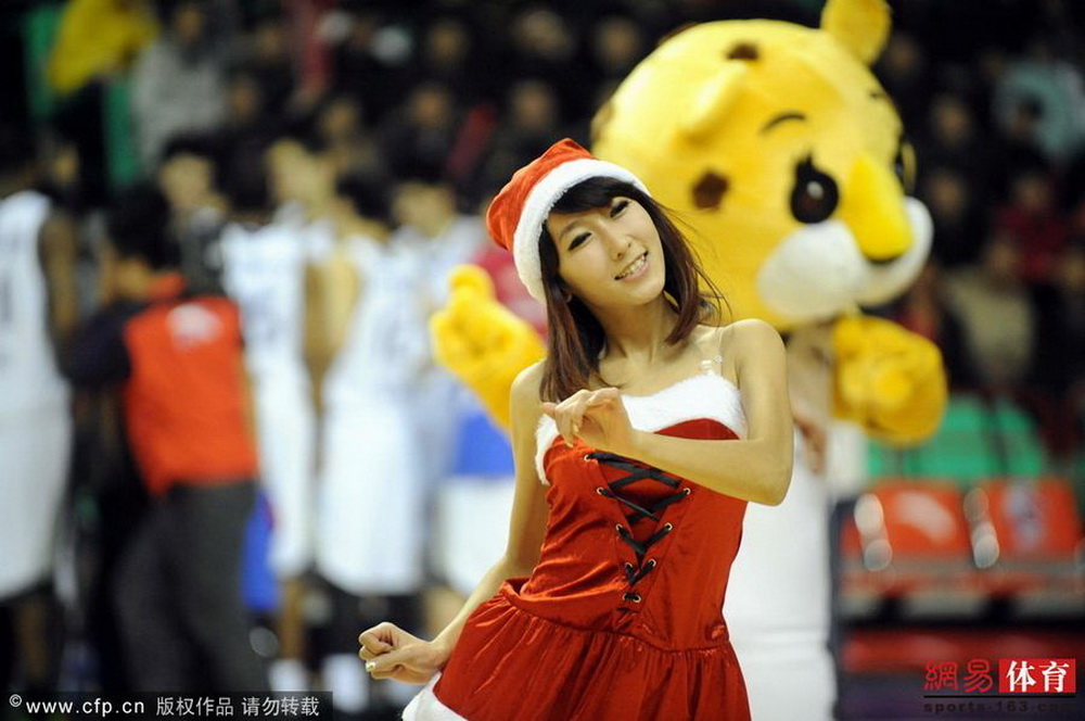 Korean Cheer Leaders direct from University in korea