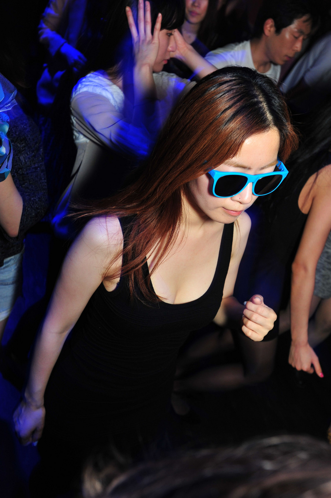 Hot korean club girls are out at the clubs in seoul