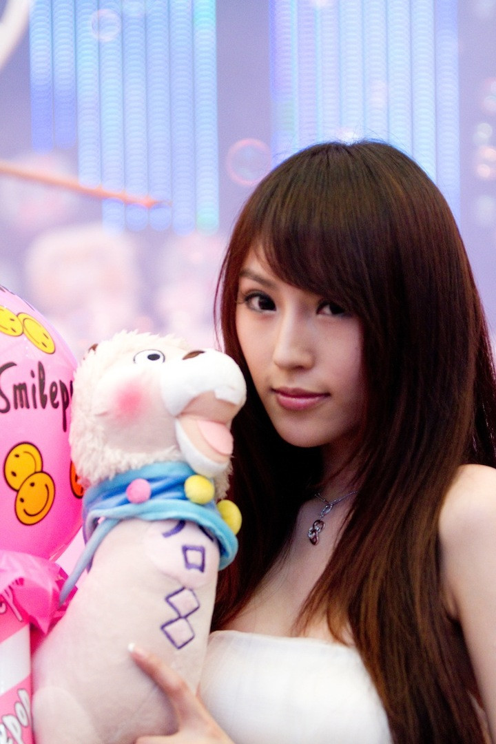 Pretty lady and Sexy with China Joy