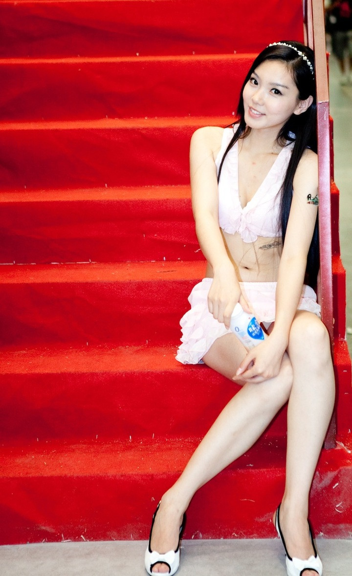 Pretty lady and Sexy with China Joy