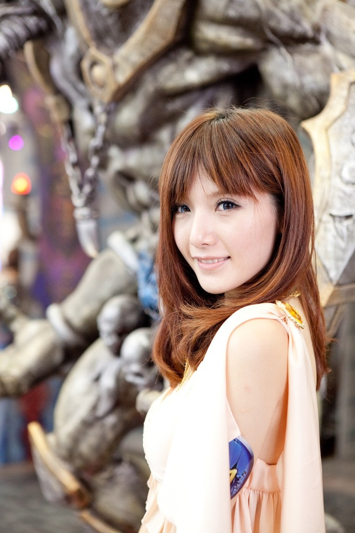 Pretty lady and Sexy with China Joy