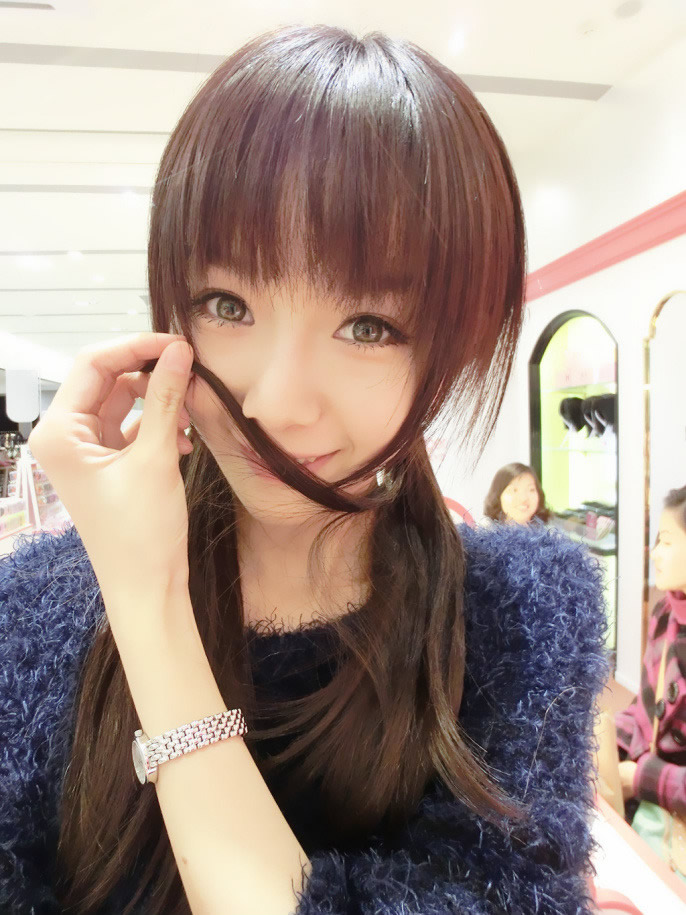Beautiful Asian lady  in many style
