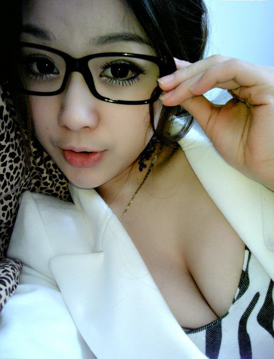 Asian Hot girl so cute and sexy
