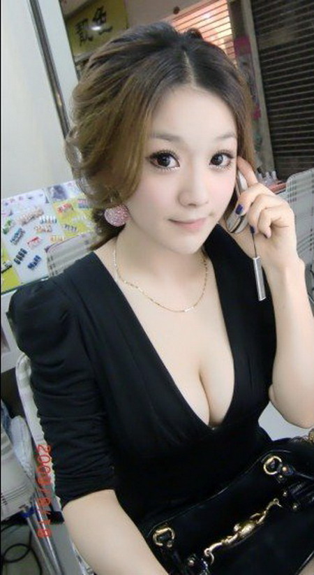Asian Hot girl so cute and sexy