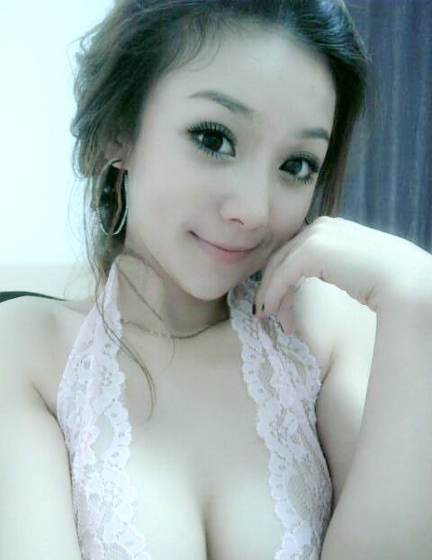 Asian Hot girl so cute and sexy