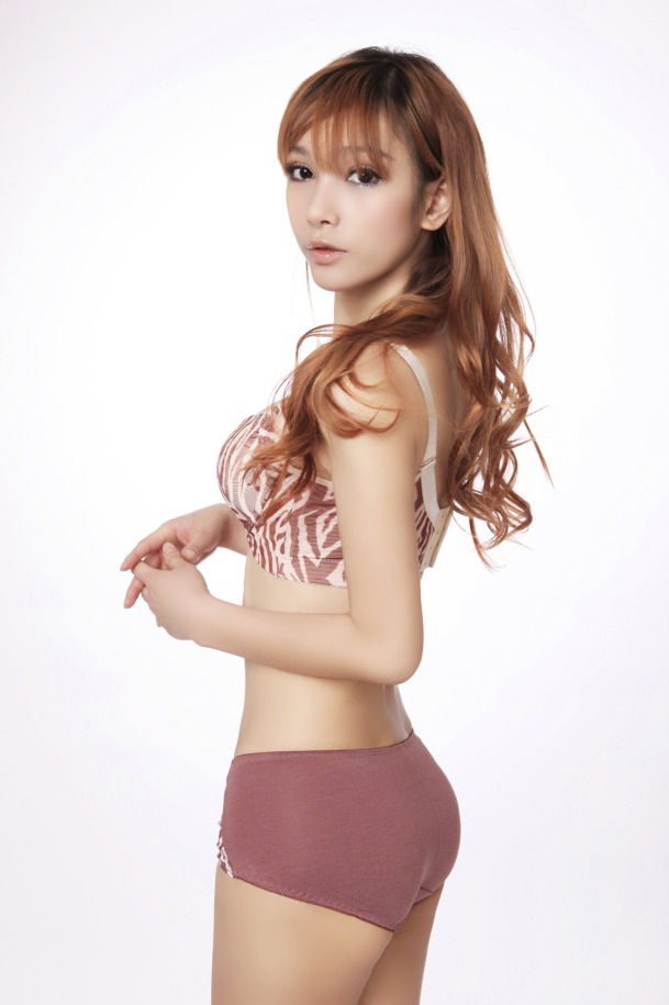 Asia Cute girl so sexy with her beauty underware