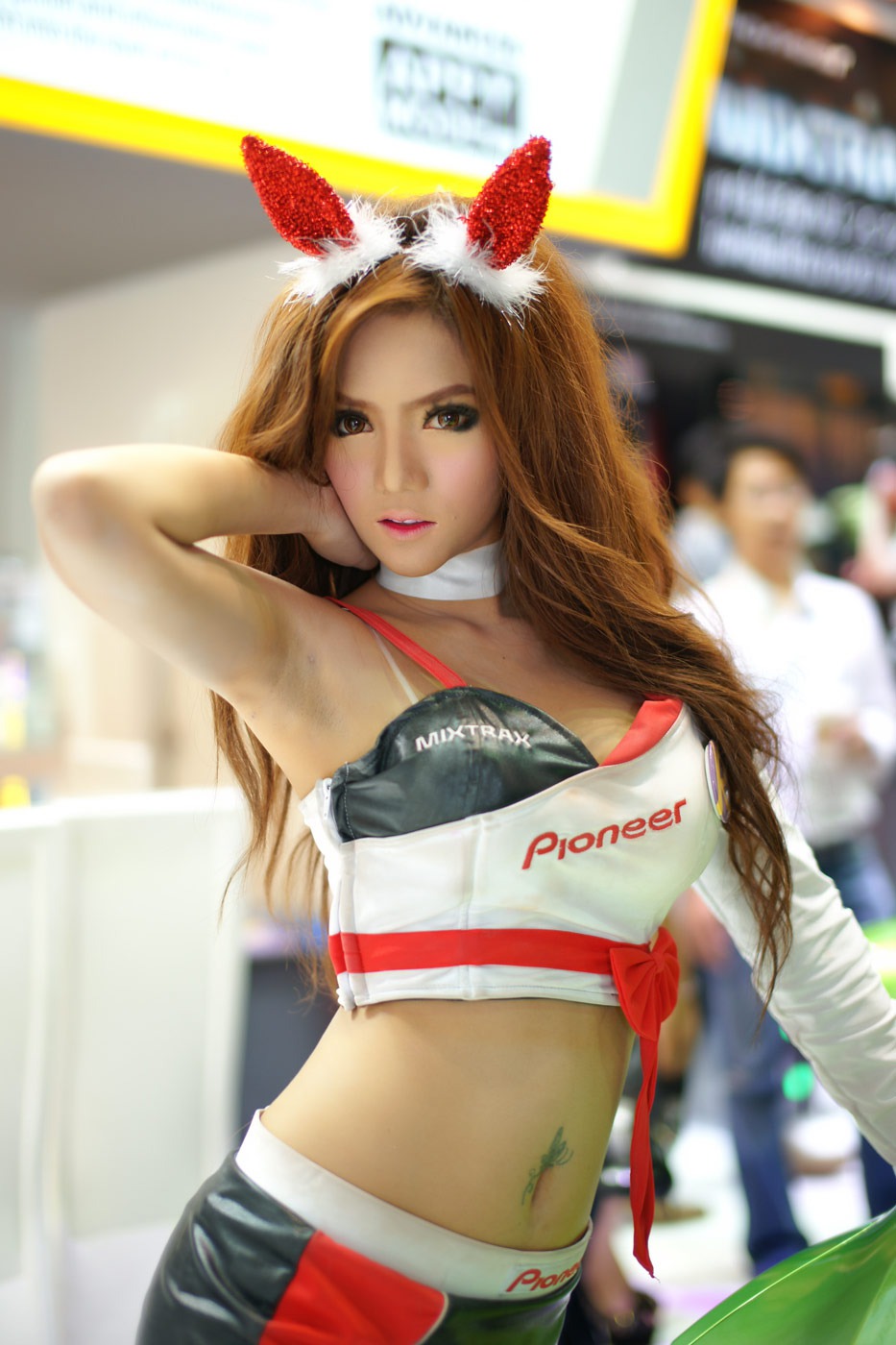 Pretty Thai lady of Pioneer Company, so Sexy 