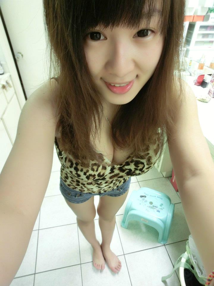 Asian Baby Face lady so Cute with her sexy body