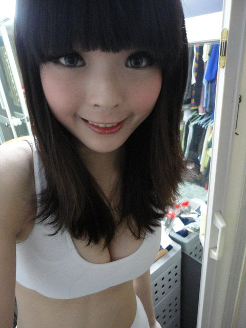 Taiwan Girl so Pretty with Sexy white underware suite