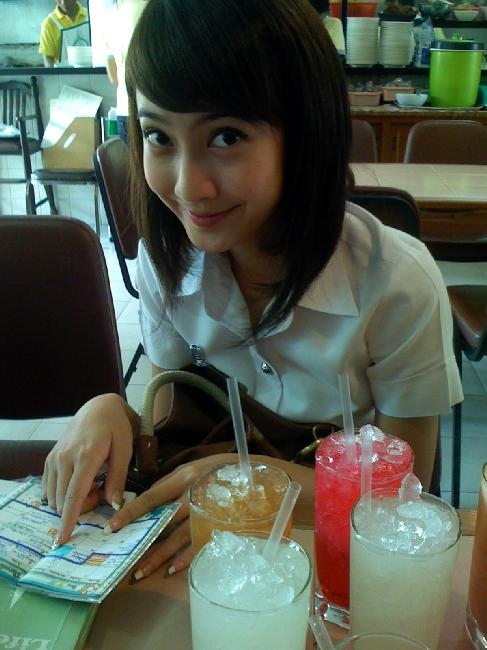 Taew, Thai student beautiful girl
