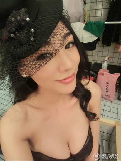 Olwen Jin (Jin, Mei-Xin) Beautiful Korean Super Model Lady