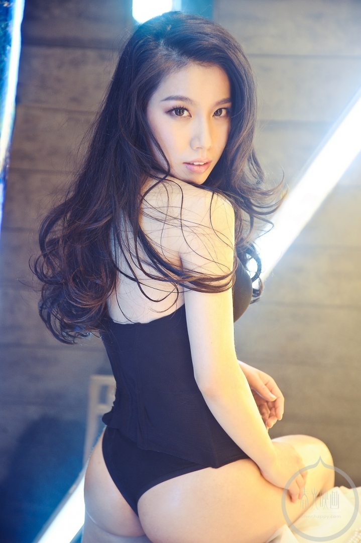 Xu Huan Pretty Asian Sexy and So Beautiful Lady