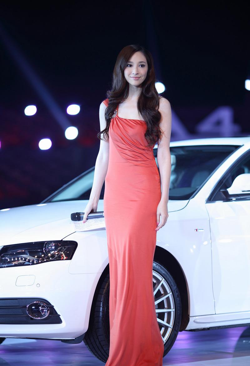 Pretty lady from Motor Show, she are so beautiful