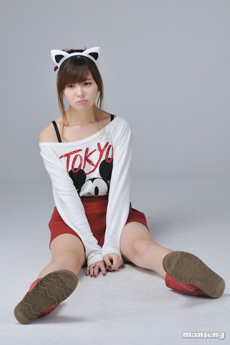 Cute Korean Model Jung Se On with Tokyo Mickey shirt and maroon mini skirt