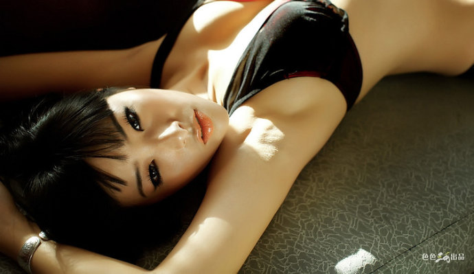Chinese Top Model lady, she is sexy on the spring season concept