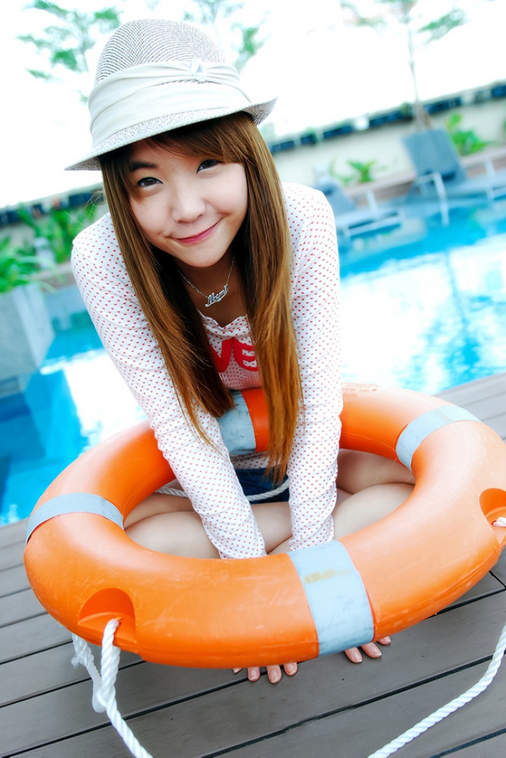 Pretty asian Girl from photo club, she so cute