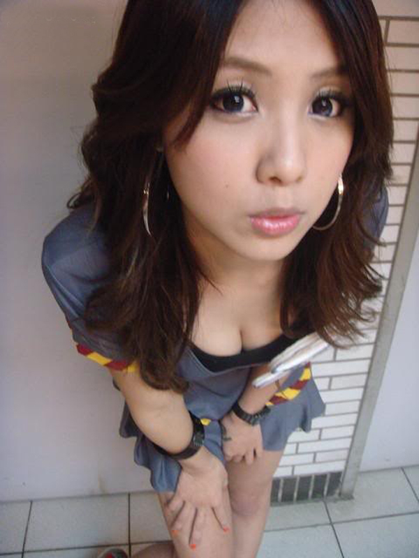 Asian Hot girl so cute and sexy
