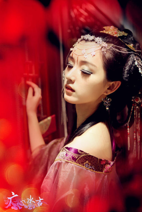 Chinese lady so beautiful with native costume