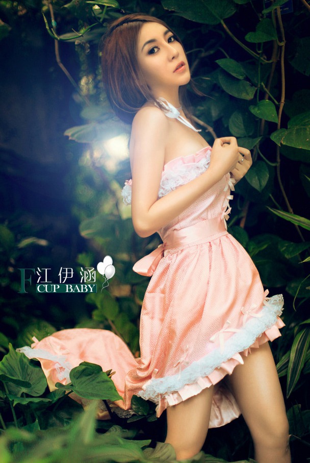 Jiang Yihan Cute Hong Kong Super Model lady sexy with black silk