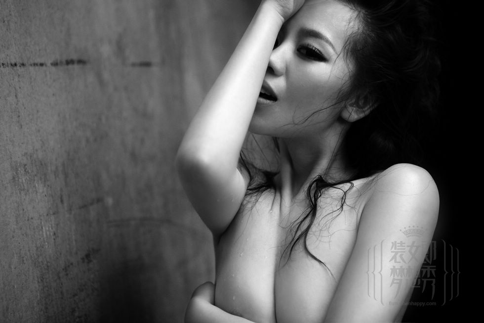 Chinese Model lady Sexy and her body is nice