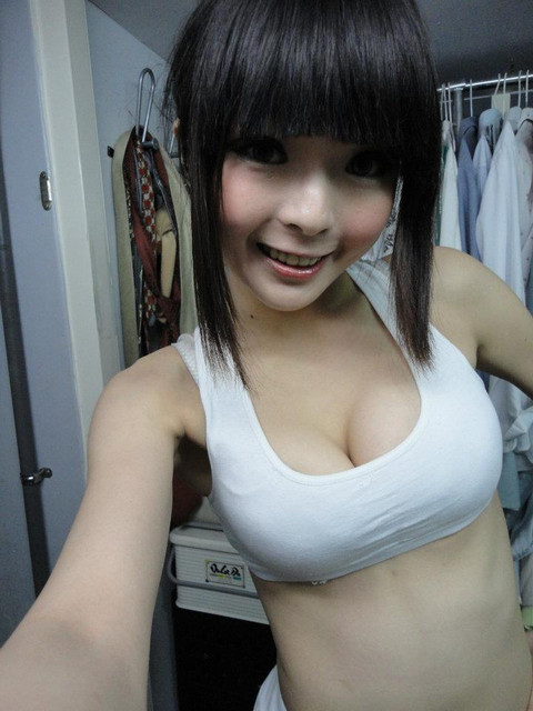 Taiwan Girl so Pretty with Sexy white underware suite