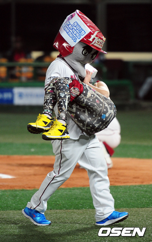 Girl Group Korean Superstar at ballpark Mok 2012, Seoul