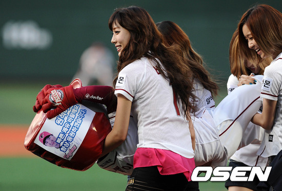 Girl Group Korean Superstar at ballpark Mok 2012, Seoul