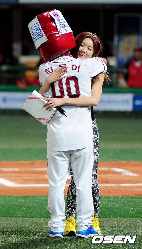 Girl Group Korean Superstar at ballpark Mok 2012, Seoul
