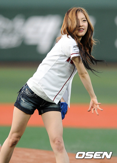 Girl Group Korean Superstar at ballpark Mok 2012, Seoul