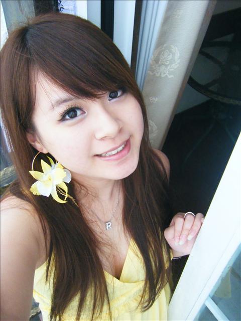 Sasa Akane Cute Student with Her Privacy Self-photo