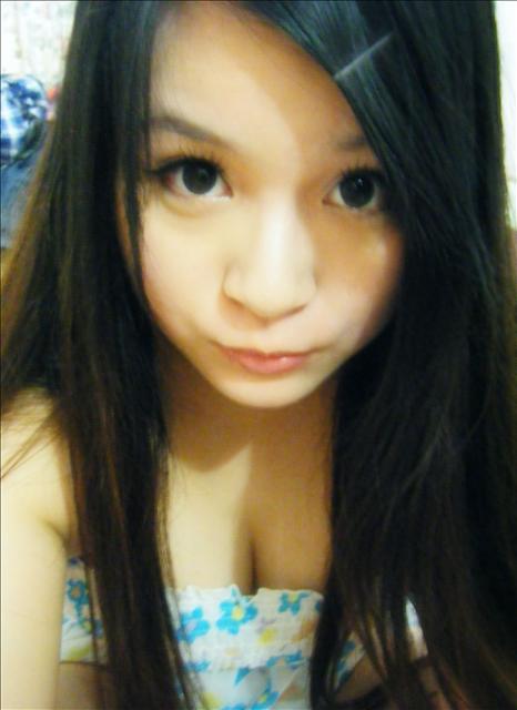 Sasa Akane Cute Student with Her Privacy Self-photo