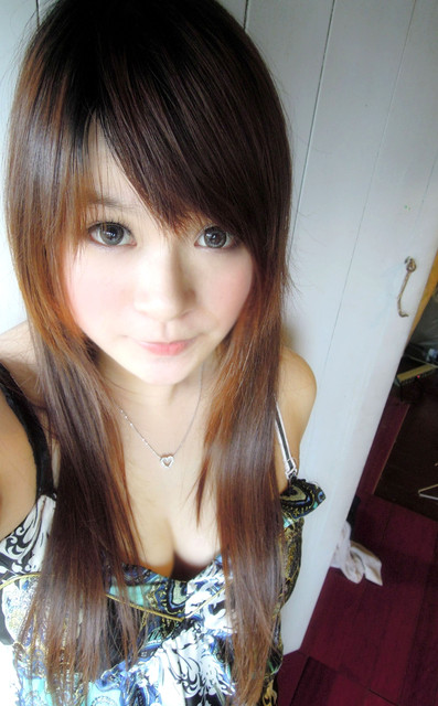 Sasa Akane Cute Student with Her Privacy Self-photo