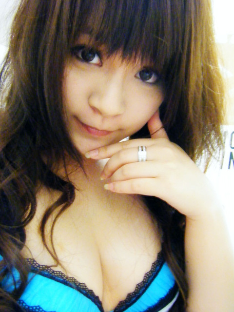 Sasa Akane Cute Student with Her Privacy Self-photo