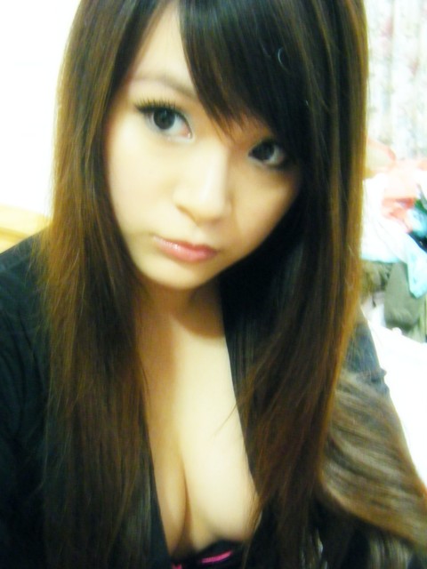 Sasa Akane Cute Student with Her Privacy Self-photo