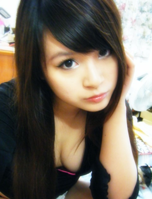 Sasa Akane Cute Student with Her Privacy Self-photo