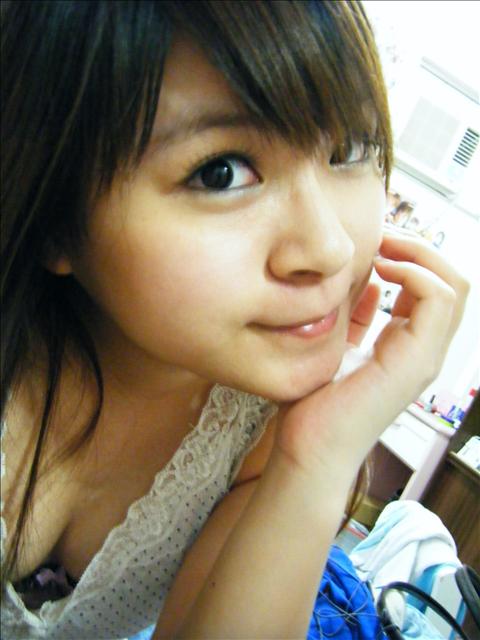 Sasa Akane Cute Student with Her Privacy Self-photo