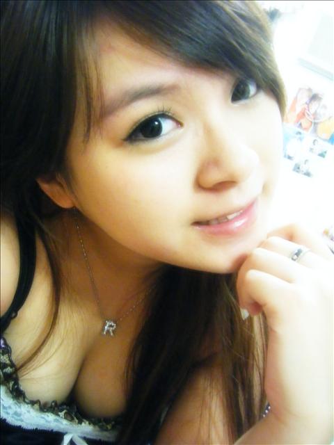 Sasa Akane Cute Student with Her Privacy Self-photo