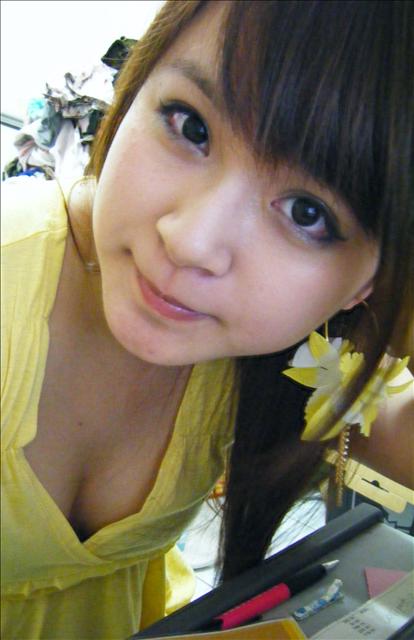 Sasa Akane Cute Student with Her Privacy Self-photo