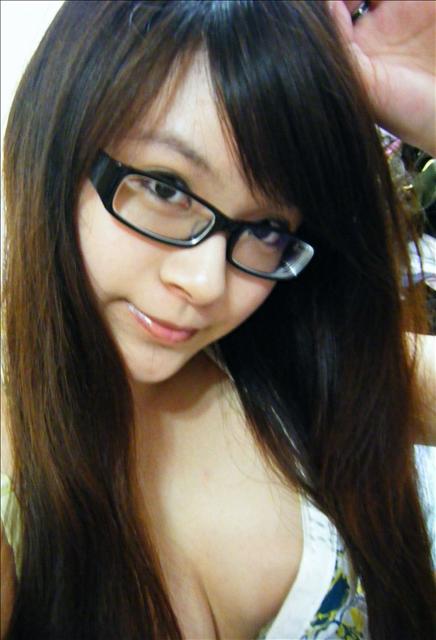 Sasa Akane Cute Student with Her Privacy Self-photo