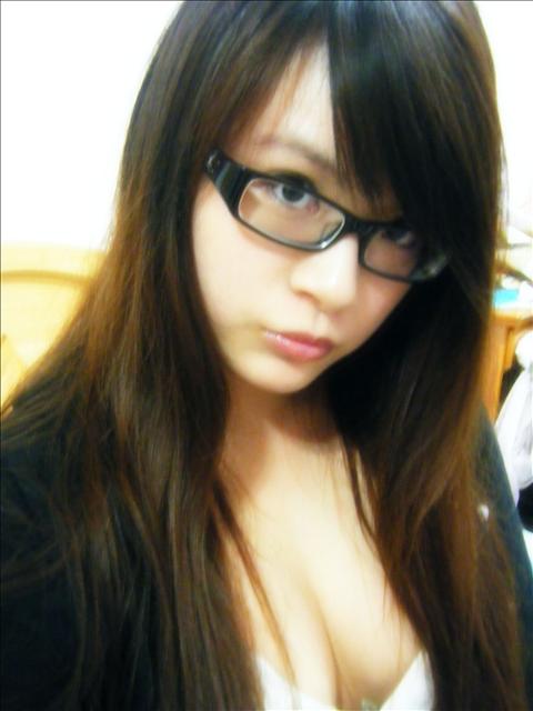 Sasa Akane Cute Student with Her Privacy Self-photo