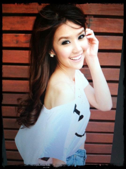 Kik Thai lady Miss Gossip Girl 2010 so Pretty