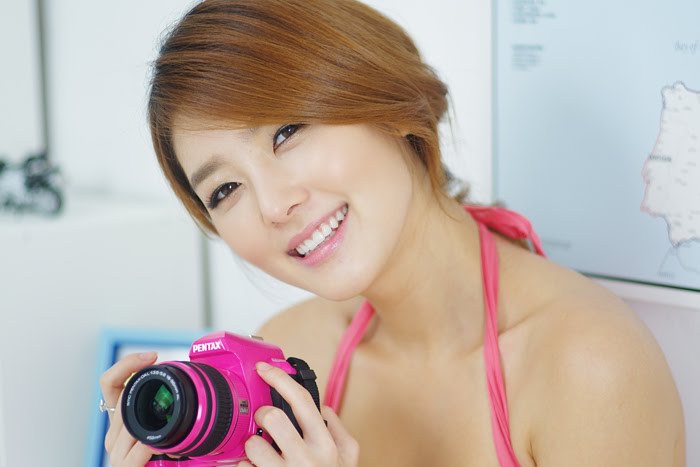  Lee Soo Jung Korean Model Overflowing in Sweet Pink